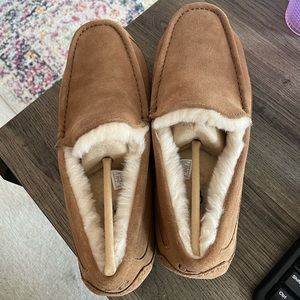 Men’s Size 10 Ascot Ugg Slippers